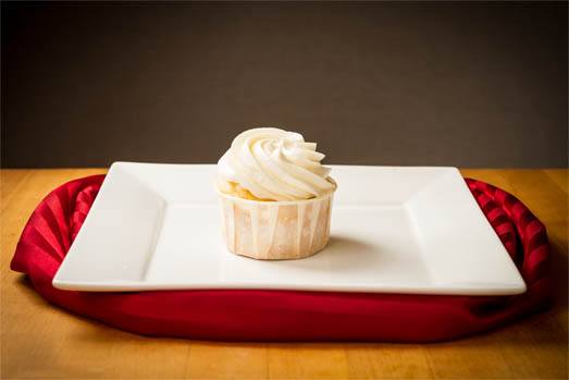 Campbells-Sweets-Wedding-Carke-Vanilla-Cupcake-Detail