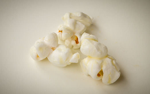 White-Cheddar-Corn-Popcorn-Kernel