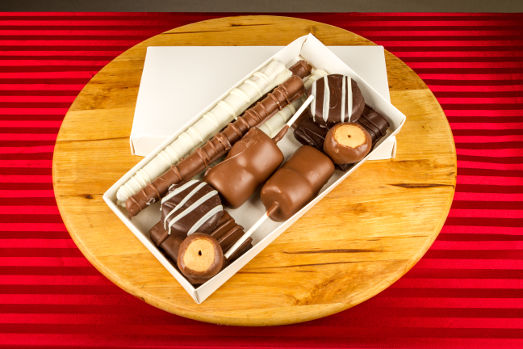 chocolate-dipped-variety-pack-gift-box